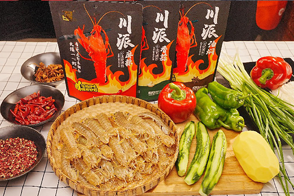 金宮，金宮雞精，金宮味精，金宮火鍋底料，金宮香腸臘肉調(diào)料，金宮小龍蝦調(diào)料，金宮魚(yú)調(diào)料，金宮調(diào)料定制，金宮調(diào)味品定制